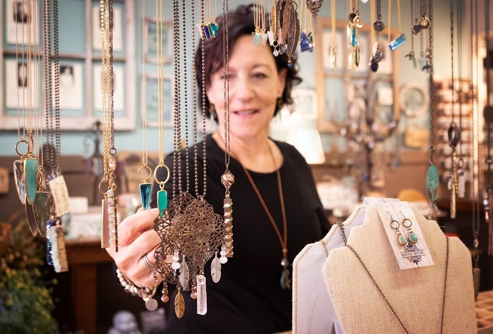 Primary Image - Sparkle & Shine in Galena Country